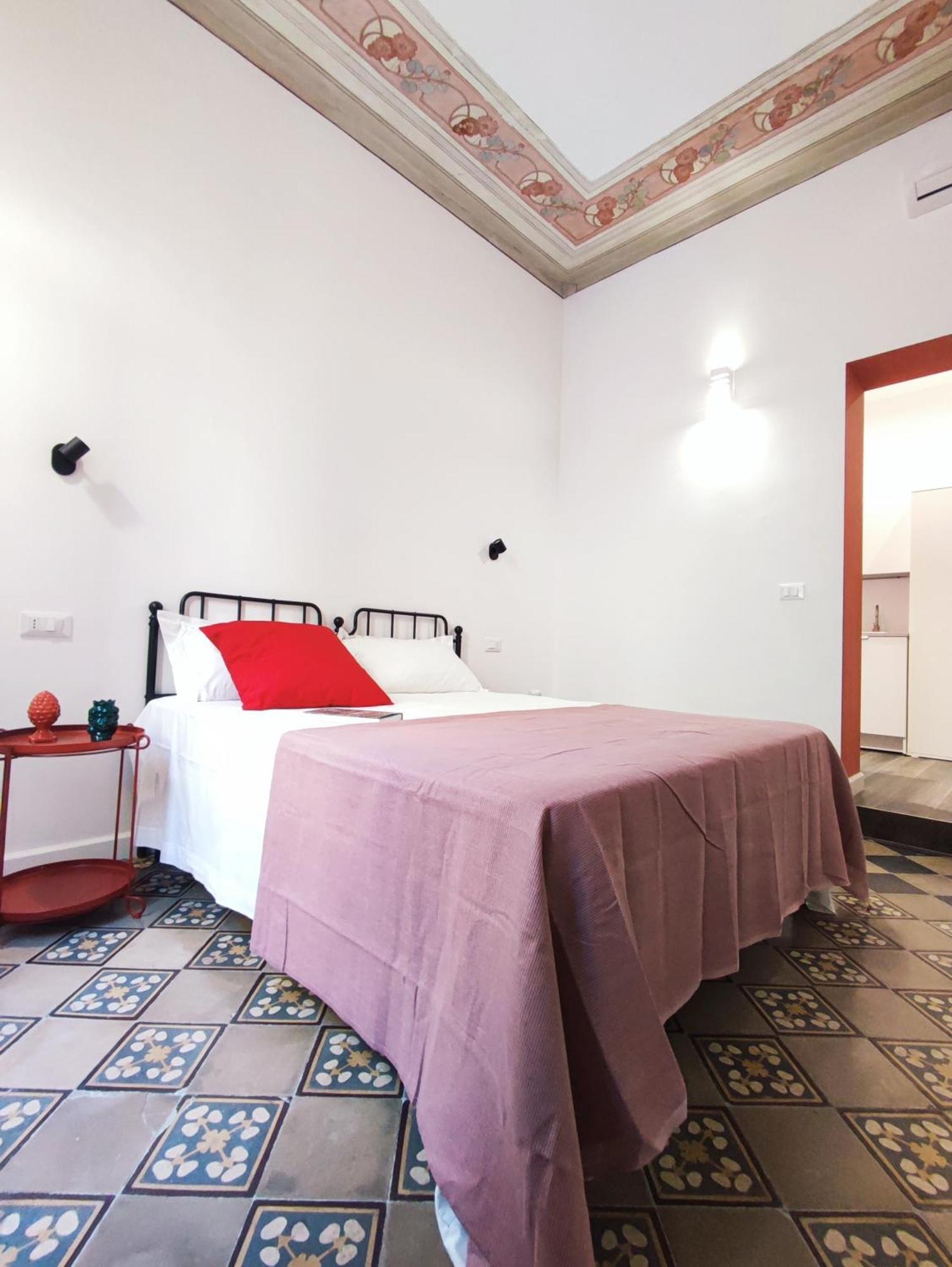 Donna Oliva Guest House Palermo Eksteriør billede