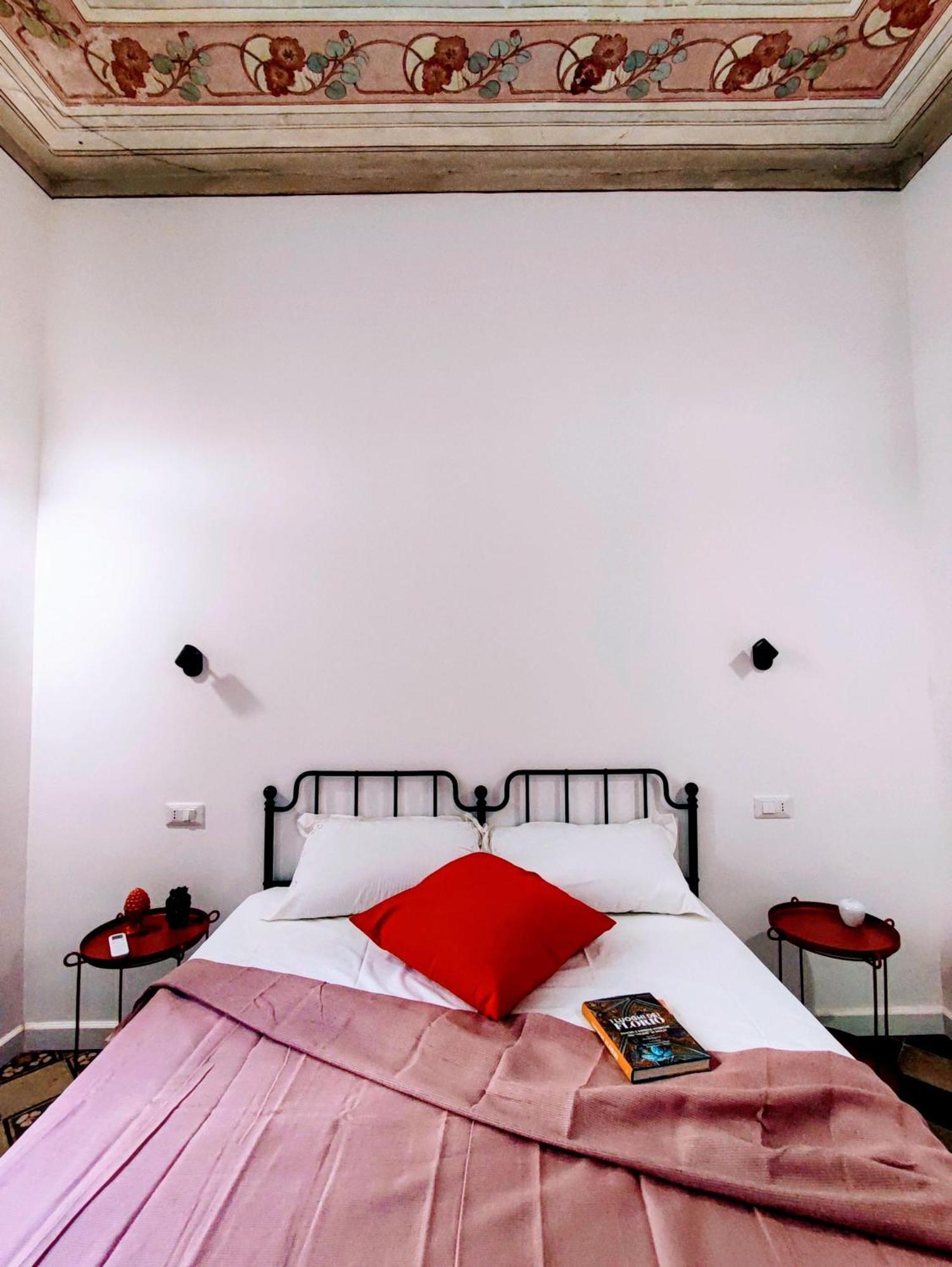 Donna Oliva Guest House Palermo Eksteriør billede